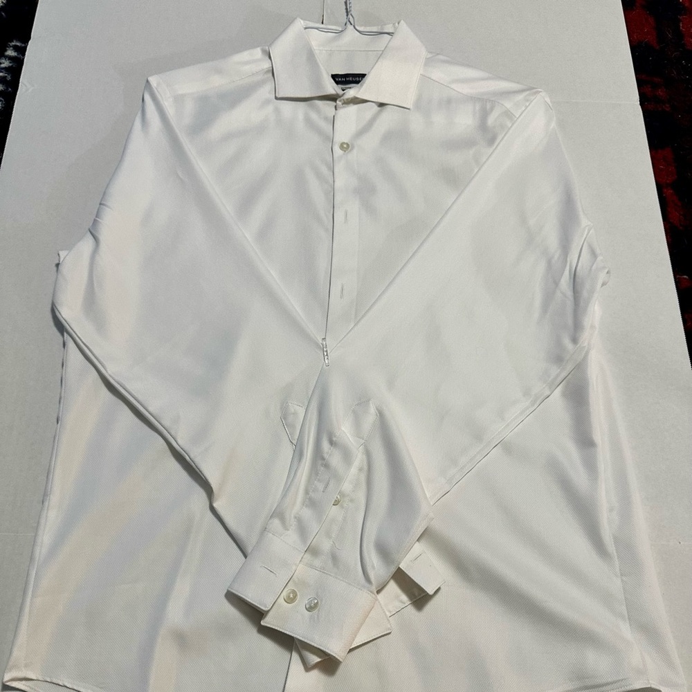 Van Heusen Men’s White Dress Shirt | Size M | Like New